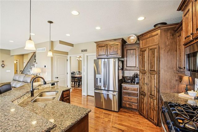 17530 254th Street, Tonganoxie, KS 66086