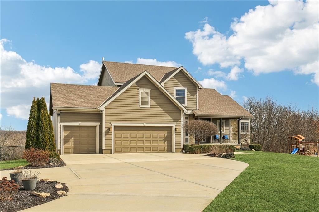 17530 254th Street, Tonganoxie, KS 66086