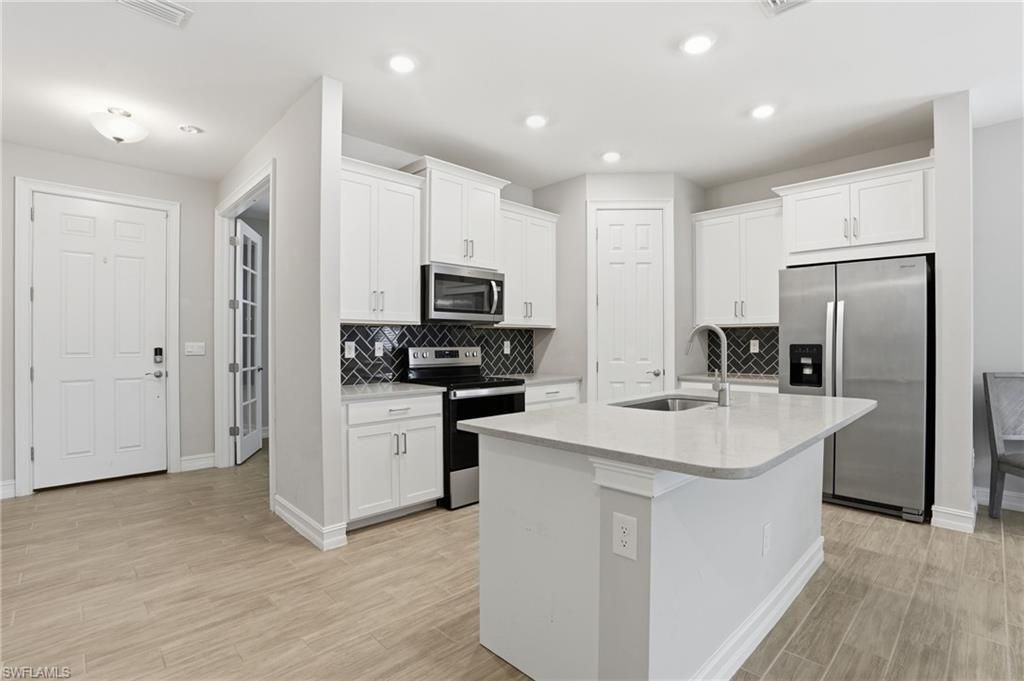 28009 Seasons Tide AVE, BONITA SPRINGS, FL 34135 — photo 2
