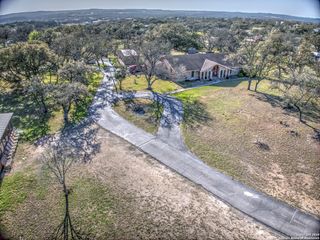 105 Wollschlaeger, Boerne, TX 78006