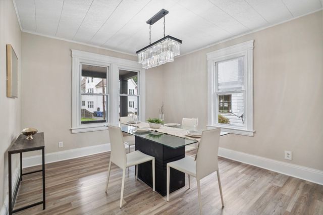 615 White St, Springfield, MA 01108