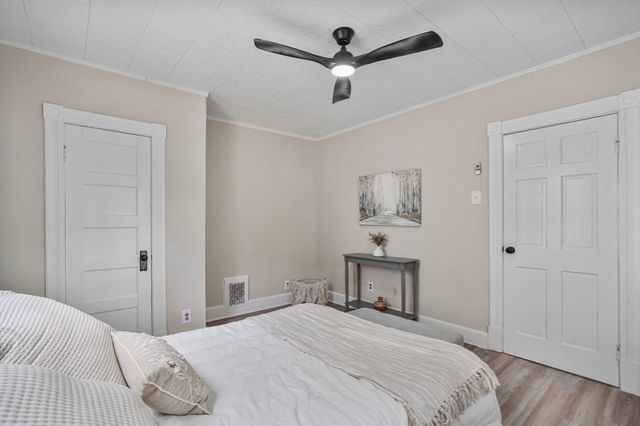 615 White St, Springfield, MA 01108