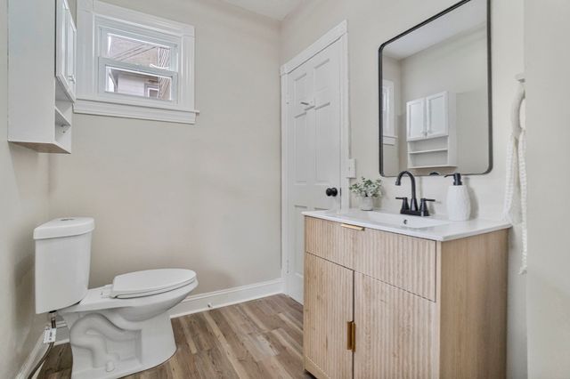 615 White St, Springfield, MA 01108