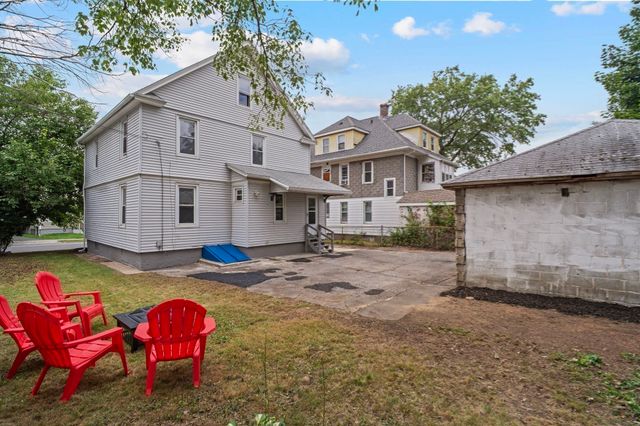 615 White St, Springfield, MA 01108