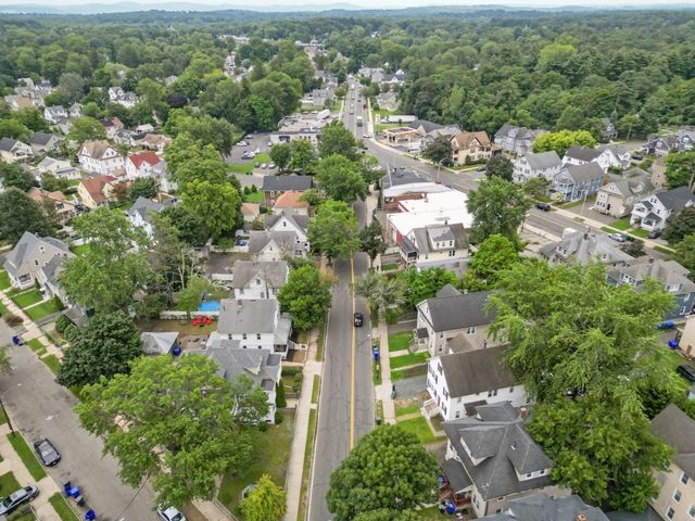 615 White St, Springfield, MA 01108