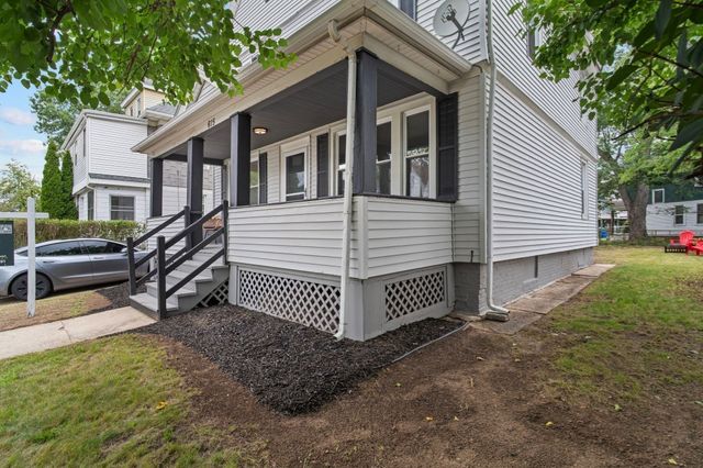 615 White St, Springfield, MA 01108