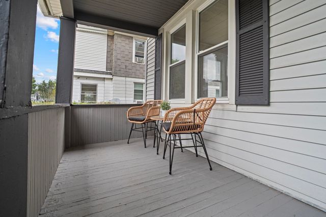 615 White St, Springfield, MA 01108