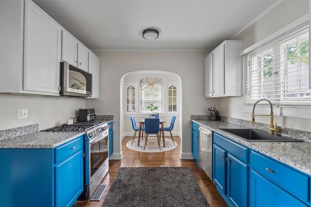 4954 Bell Street, Kansas City, MO 64112