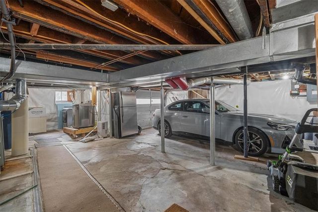 4954 Bell Street, Kansas City, MO 64112