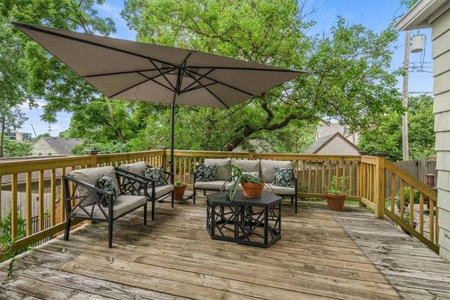 4954 Bell Street, Kansas City, MO 64112