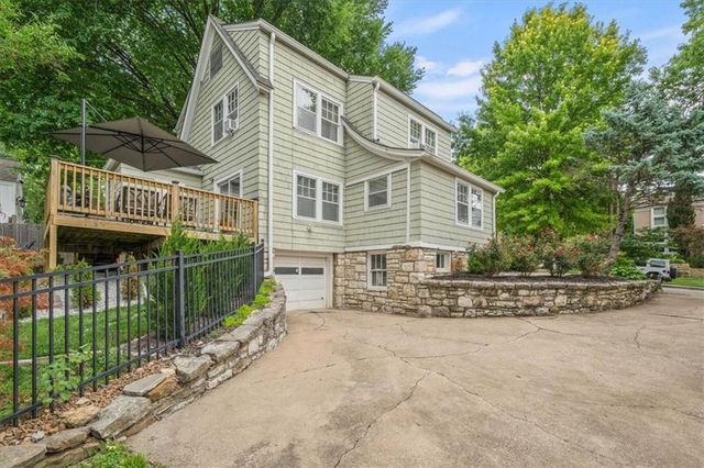 4954 Bell Street, Kansas City, MO 64112