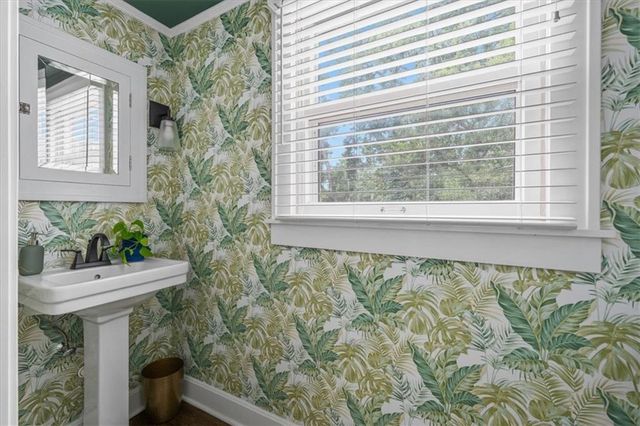 4954 Bell Street, Kansas City, MO 64112