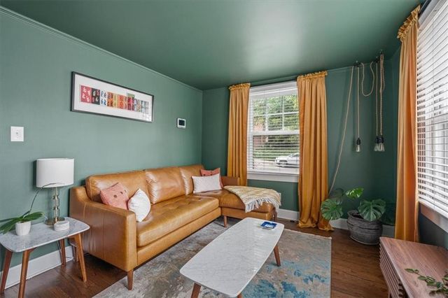 4954 Bell Street, Kansas City, MO 64112
