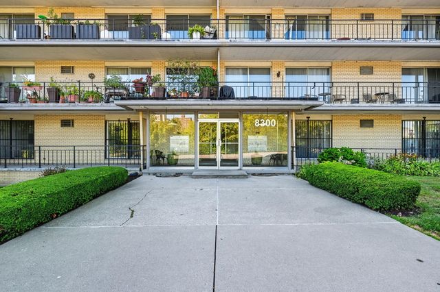 8300 E Jefferson Avenue 406, Detroit City, MI 48214