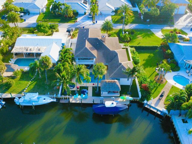 906 Dolphin Drive, Jupiter, FL 33458