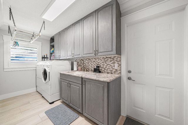 906 Dolphin Drive, Jupiter, FL 33458