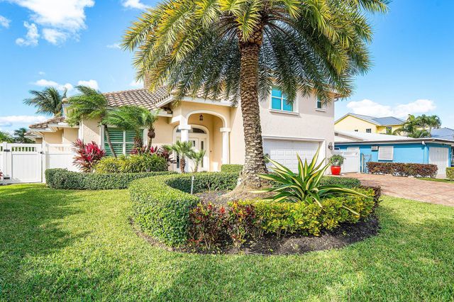 906 Dolphin Drive, Jupiter, FL 33458