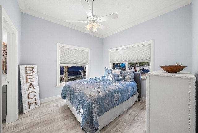 906 Dolphin Drive, Jupiter, FL 33458