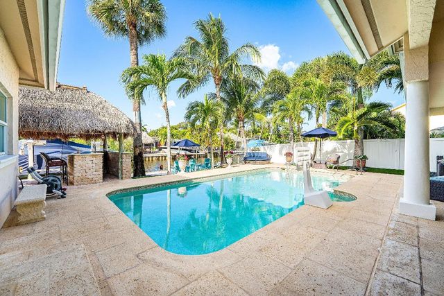 906 Dolphin Drive, Jupiter, FL 33458