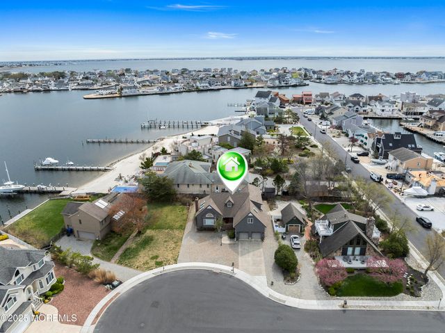 52 Aldo Court, Toms River, NJ 08753