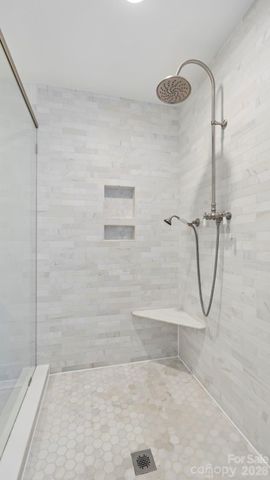 2232 Commonwealth Avenue, Charlotte, NC 28205