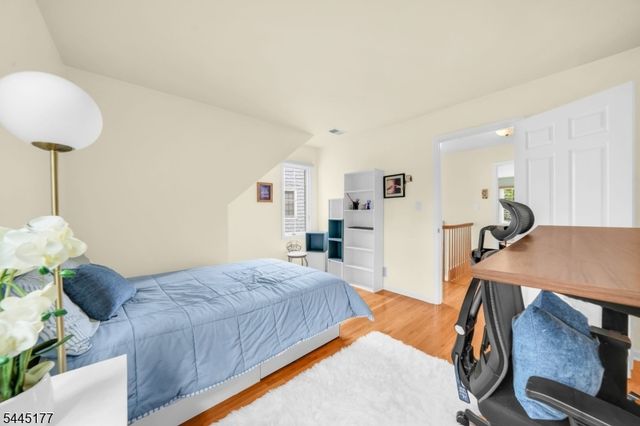 15 Nuthatcher Ct, Wayne Twp., NJ 07470