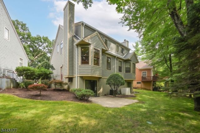 15 Nuthatcher Ct, Wayne Twp., NJ 07470