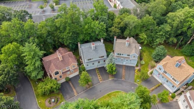 15 Nuthatcher Ct, Wayne Twp., NJ 07470