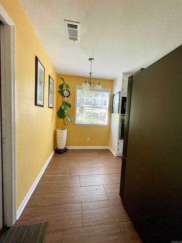 5 Coral Court, Little Rock, AR 72212