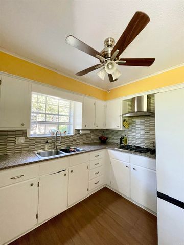 5 Coral Court, Little Rock, AR 72212