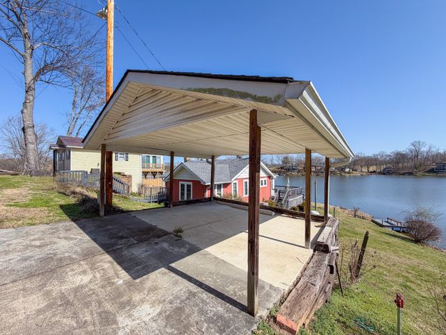 2701 Clear Creek Rd, Pulaski, TN 38478