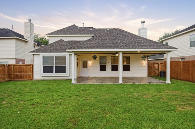 5106 Westwood Pines Drive, Katy, TX 77449