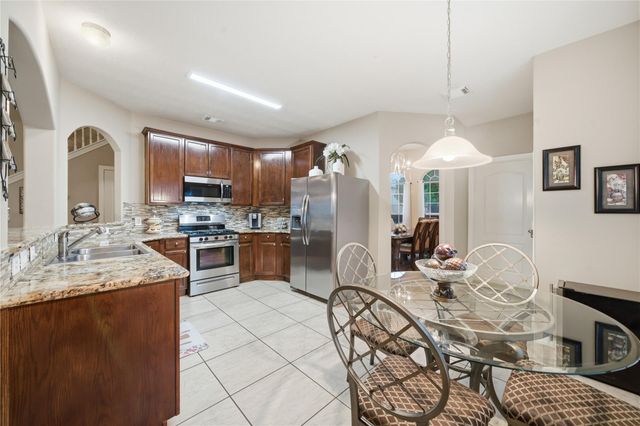 5106 Westwood Pines Drive, Katy, TX 77449