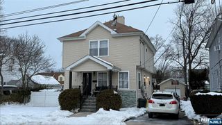 41 Stuyvesant Road, Teaneck, NJ 07666