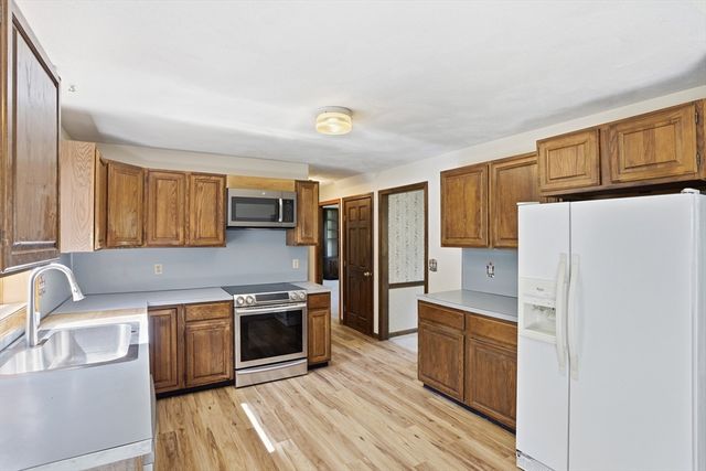3 Checkerberry Lane, Littleton, MA 01460