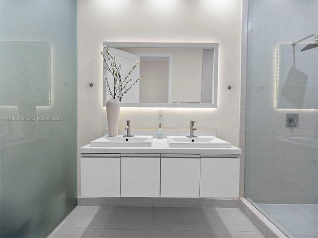 10265 NW 63rd Ter 205, Doral, FL 33178