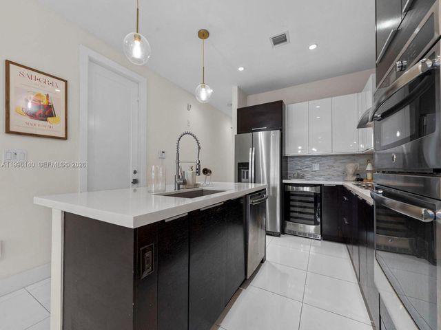 10265 NW 63rd Ter 205, Doral, FL 33178