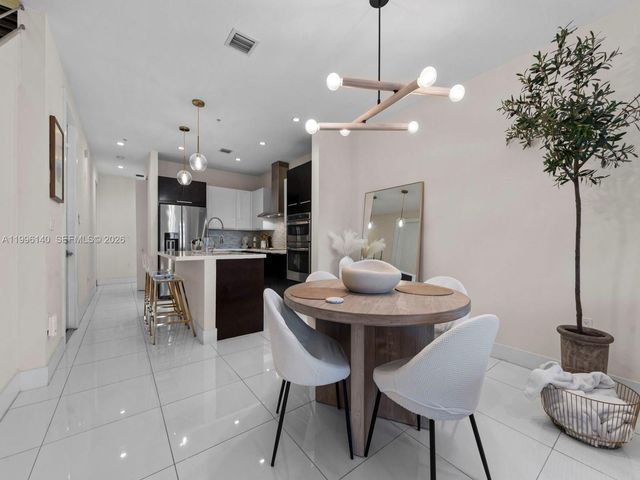 10265 NW 63rd Ter 205, Doral, FL 33178