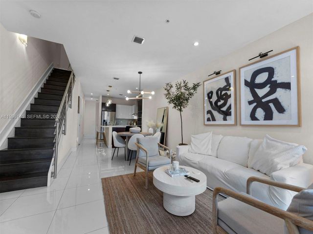 10265 NW 63rd Ter 205, Doral, FL 33178