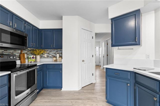3205 Vermeer DR, Virginia Beach, VA 23453