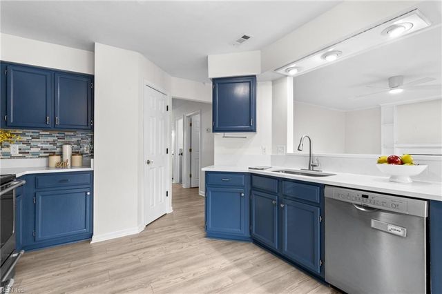 3205 Vermeer DR, Virginia Beach, VA 23453