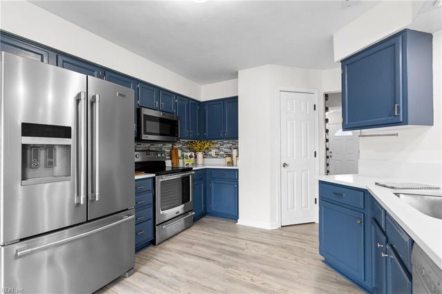 3205 Vermeer DR, Virginia Beach, VA 23453