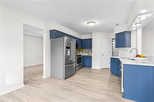 3205 Vermeer DR, Virginia Beach, VA 23453
