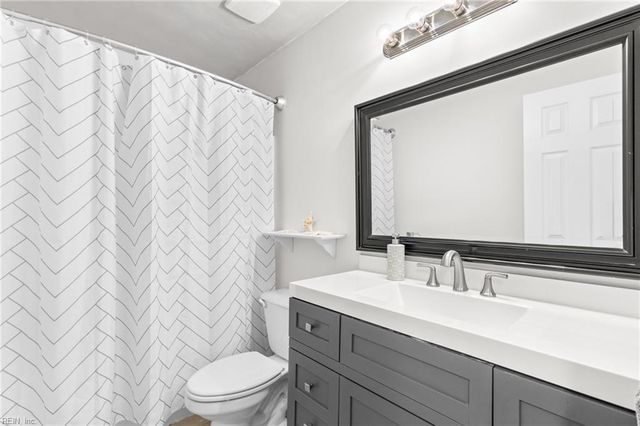 3205 Vermeer DR, Virginia Beach, VA 23453