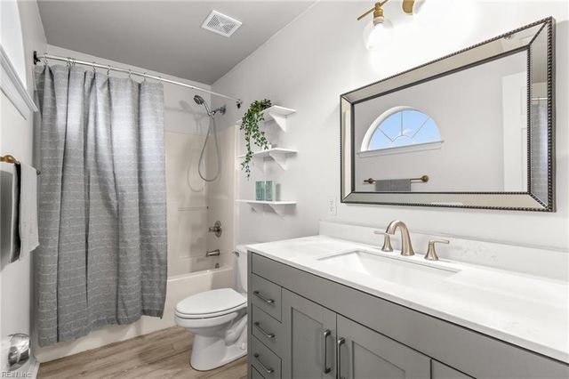 3205 Vermeer DR, Virginia Beach, VA 23453