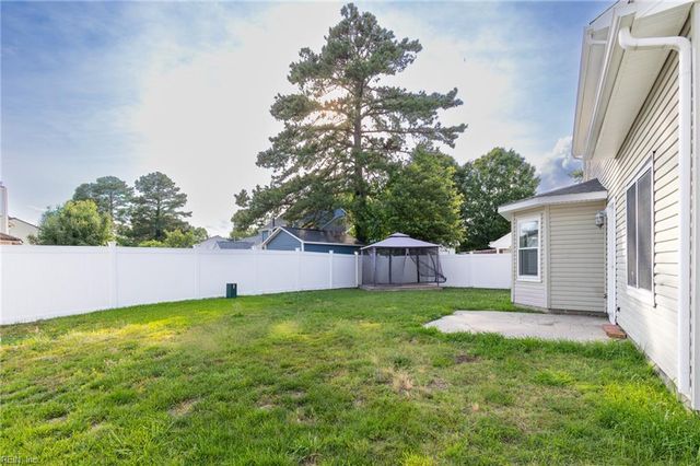 3205 Vermeer DR, Virginia Beach, VA 23453