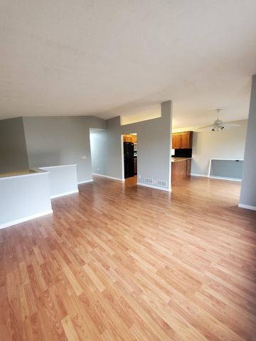 9007 Hampshire Avenue N, Brooklyn Park, MN 55445