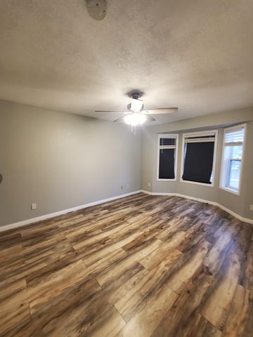 9007 Hampshire Avenue N, Brooklyn Park, MN 55445