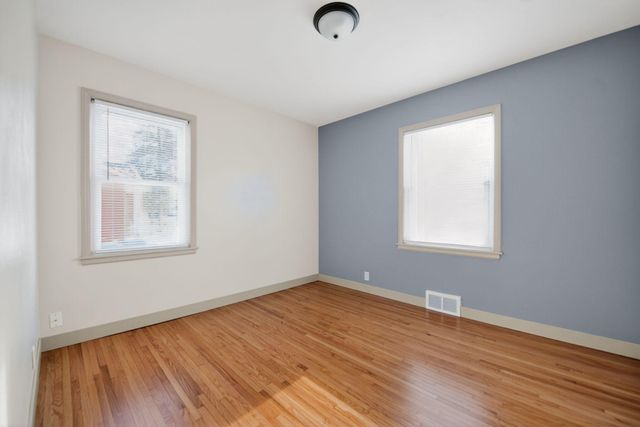 1095 Idaho Avenue W, Saint Paul, MN 55117