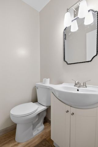 1095 Idaho Avenue W, Saint Paul, MN 55117